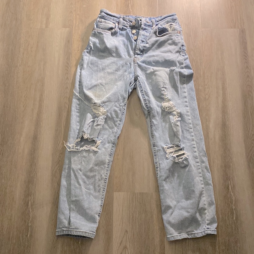 Wide leg rip Jean